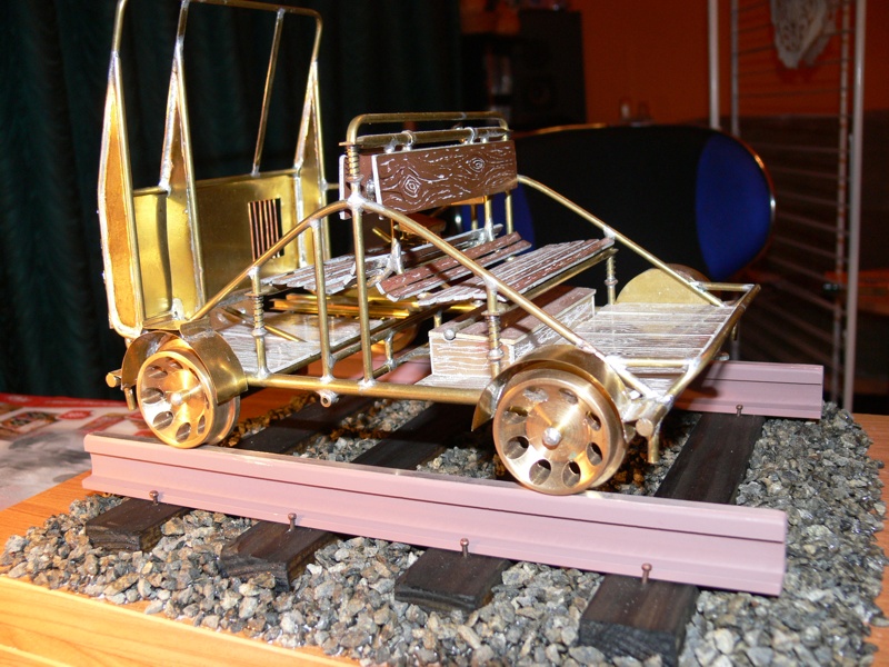 PVG - Pályamesteri könnyű VágányGépkocsi M 1:10 arányú modellje